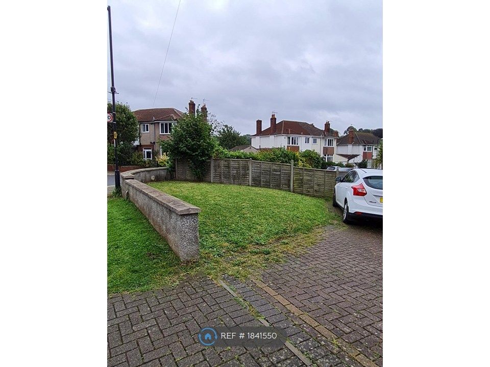 Property photo 2 of 16 Front Garden