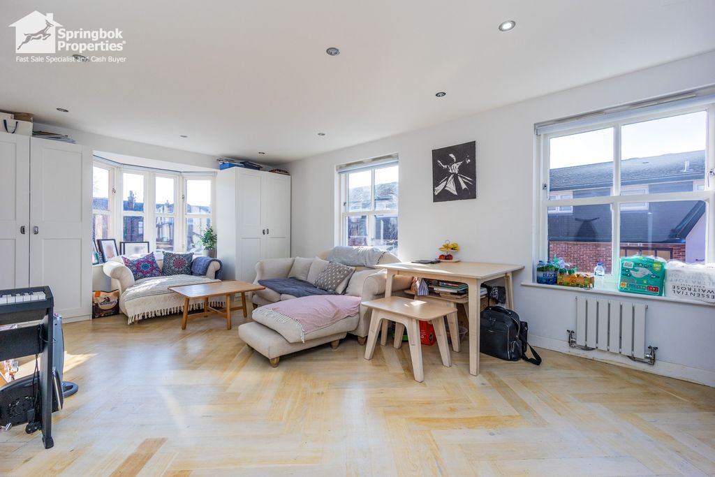 Property photo 3 of 16 Image 2