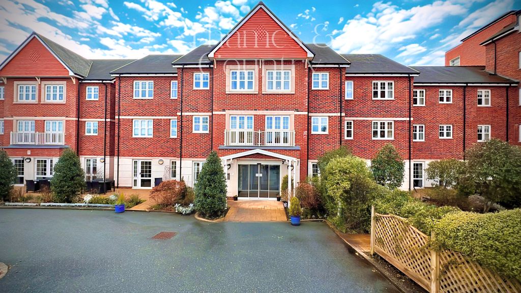 Property photo 1 of 23 Swift House