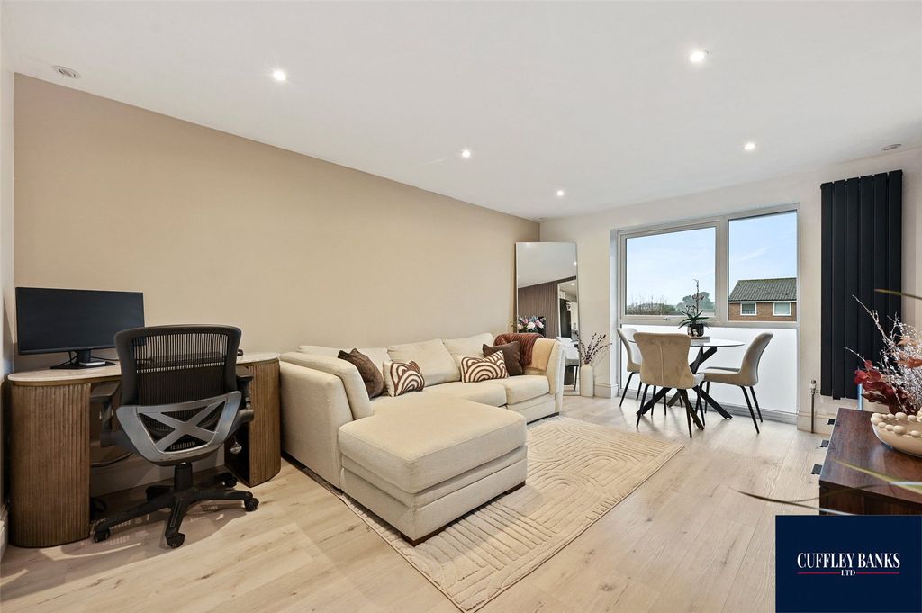 Property photo 2 of 9 Picture No. 02