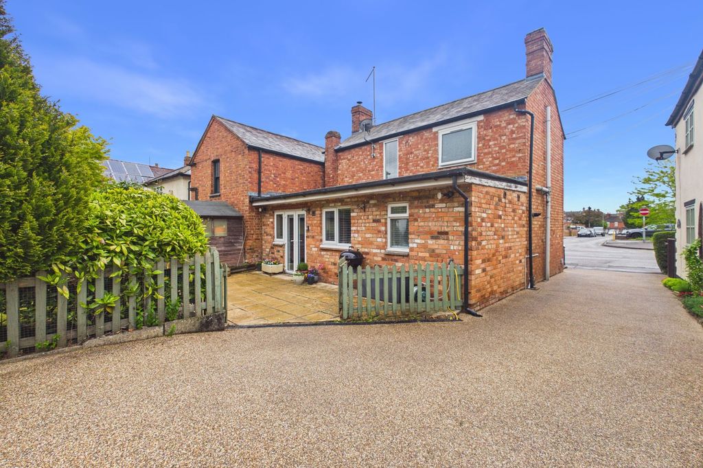 Property photo 2 of 30