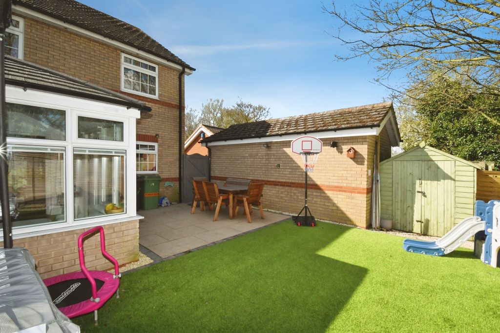 Additional image 4 of 4 bed detached house for saleHolly Close, Stallingborough, Grimsby DN41