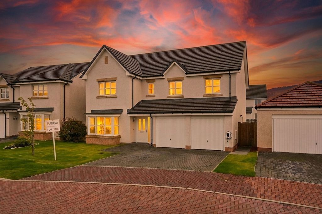 Property photo 1 of 35 Twilight