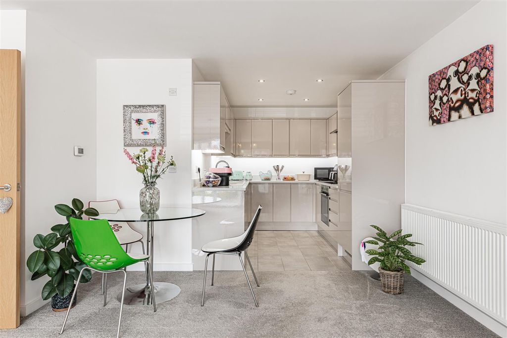 Property photo 3 of 25 L J Imaging-17.Jpg