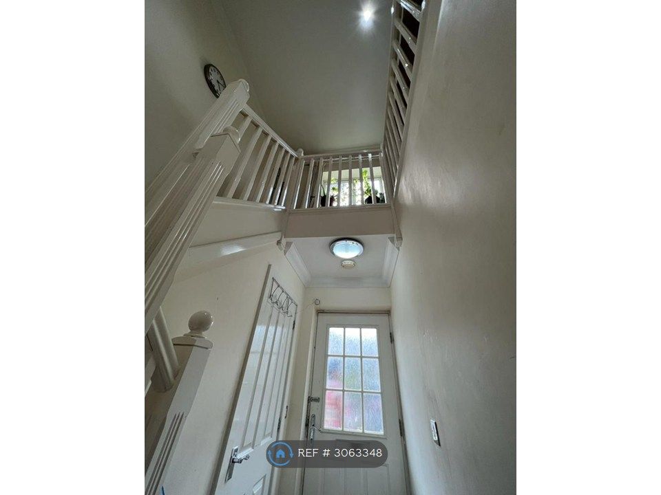 Property photo 2 of 14 Entrance Area