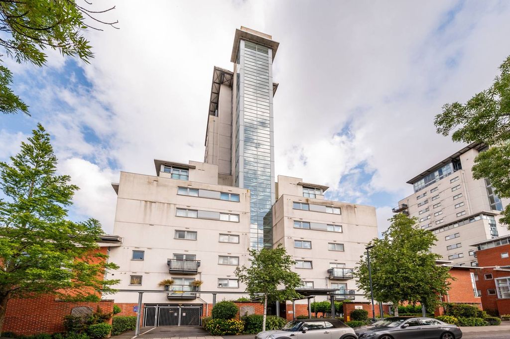 Property photo 2 of 11