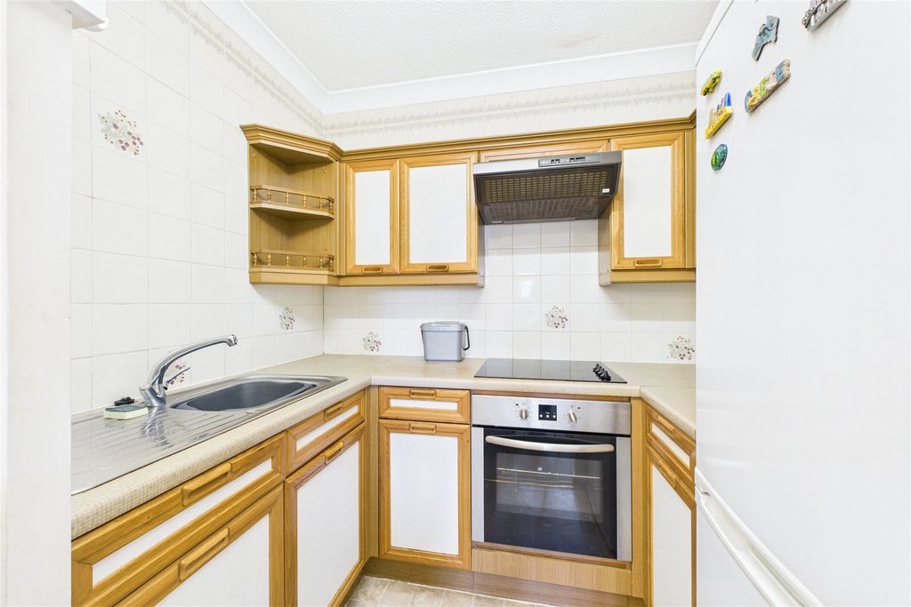 Property photo 3 of 6 Picture No. 02
