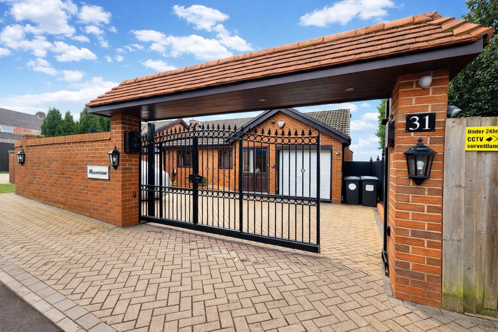 Property photo 2 of 21 4996321