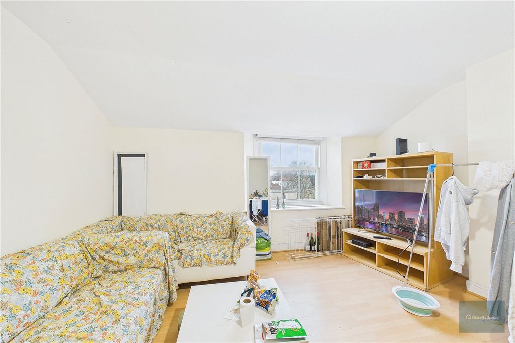 Property photo 2 of 9 Picture No. 01