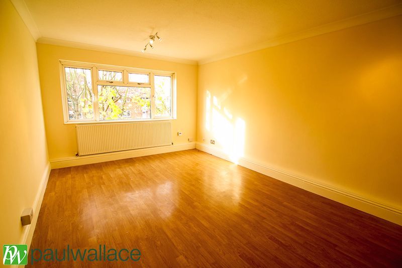 Property photo 3 of 5 Lounge