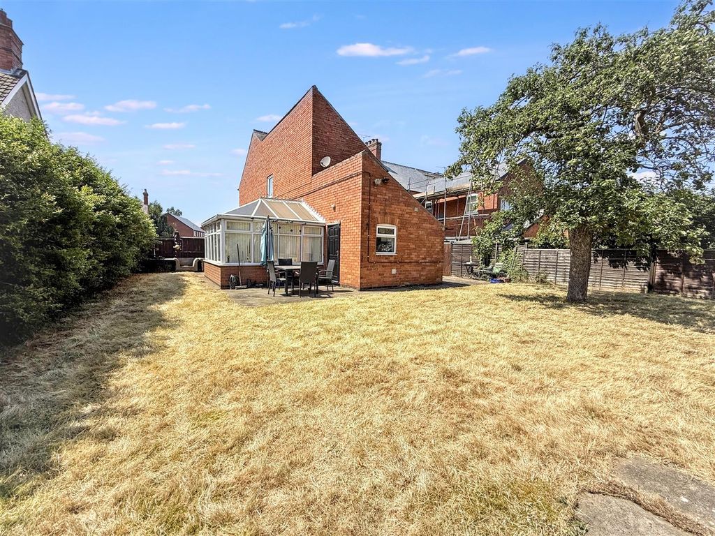 Property photo 2 of 14
