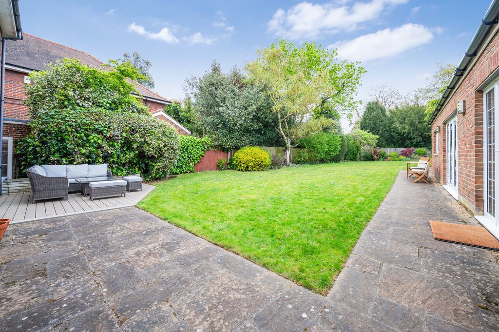 Property photo 2 of 13