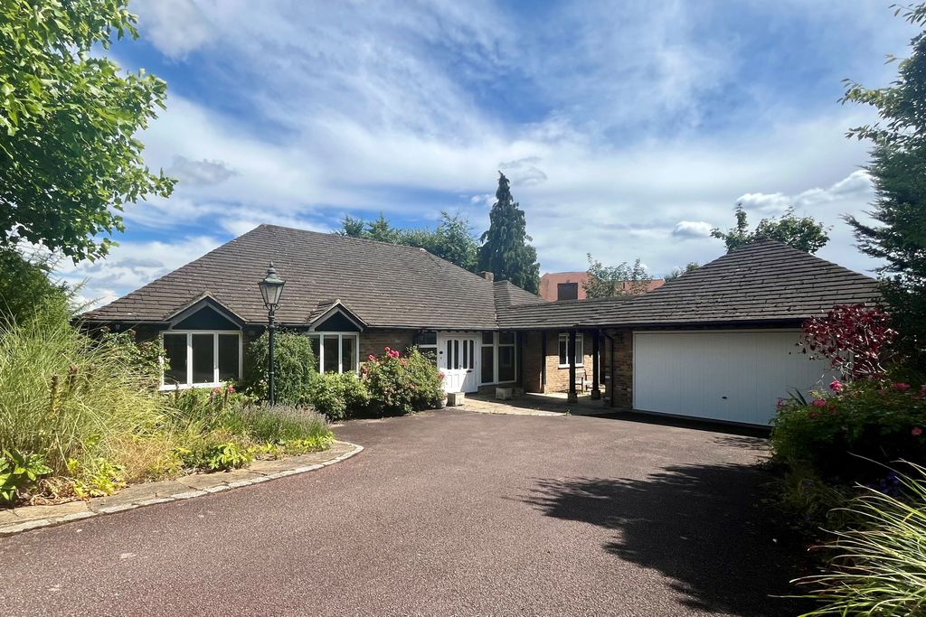 Property photo 1 of 22