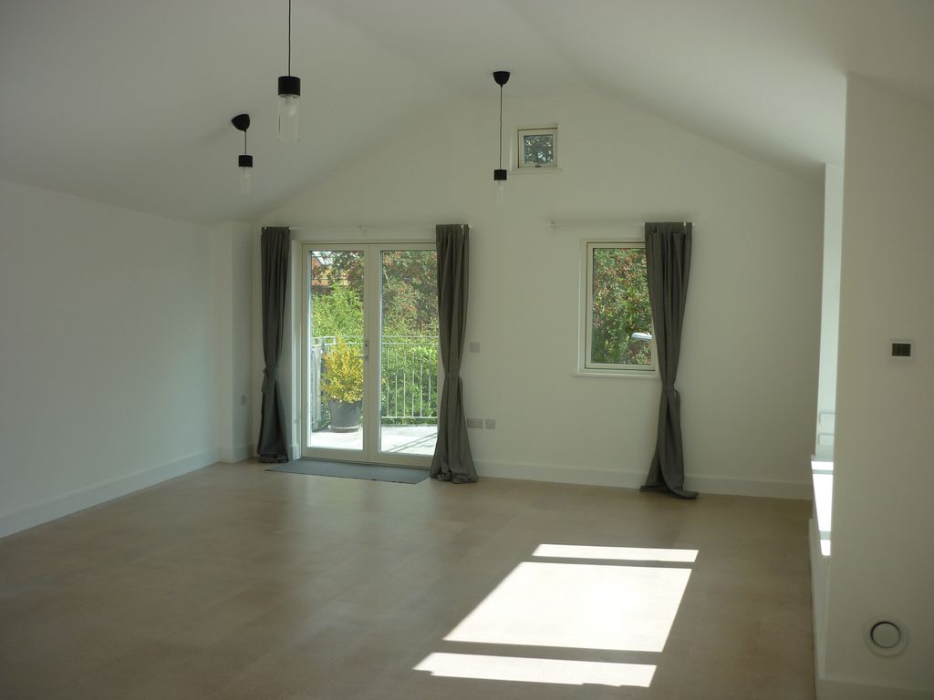 Property photo 3 of 25
