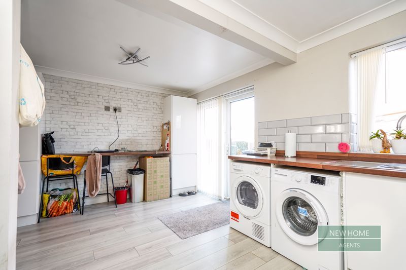 Property photo 3 of 14 Photo 11