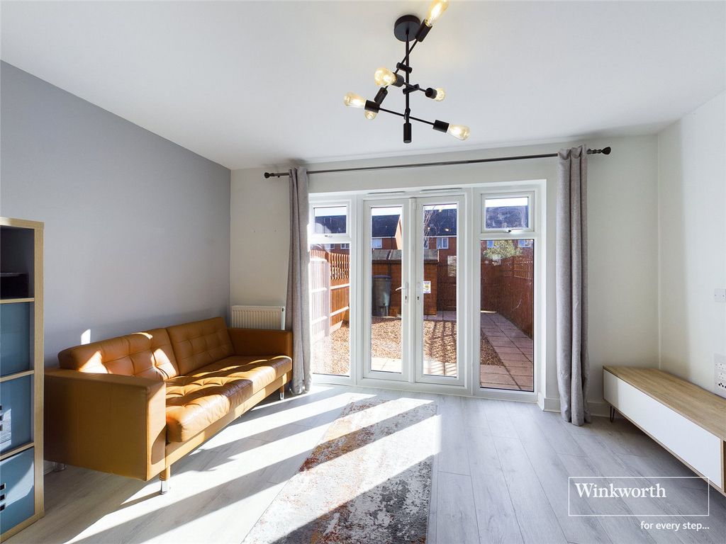 Property photo 3 of 10 Picture No. 12