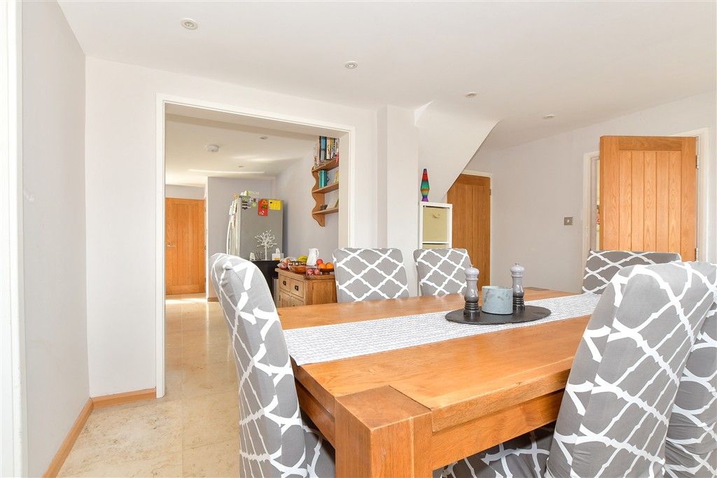 Property photo 1 of 10 Dining Area
