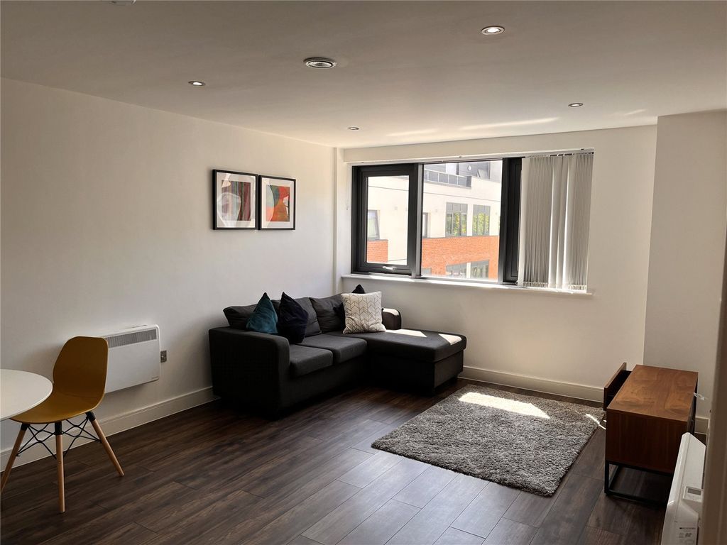 Property photo 1 of 7 Living Room