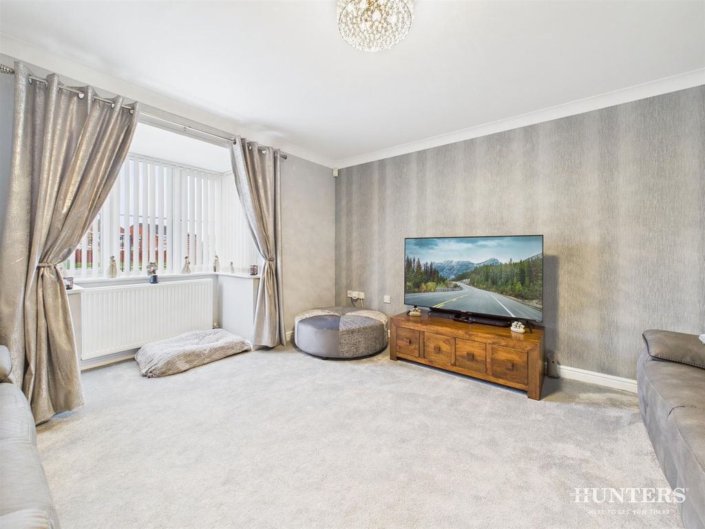 Property photo 3 of 26 Cam03792G0-Pr0342-Still002.Jpg