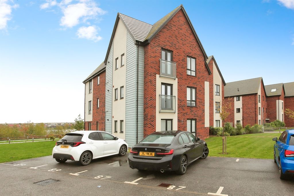 Property photo 2 of 19