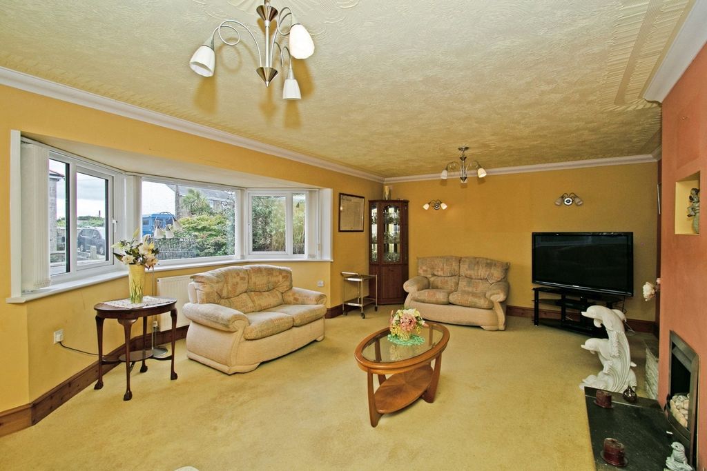 Property photo 3 of 33 Pbox-Img.Jpg
