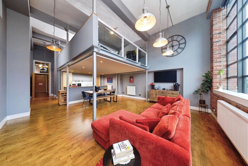 Property photo 2 of 17 Living Area