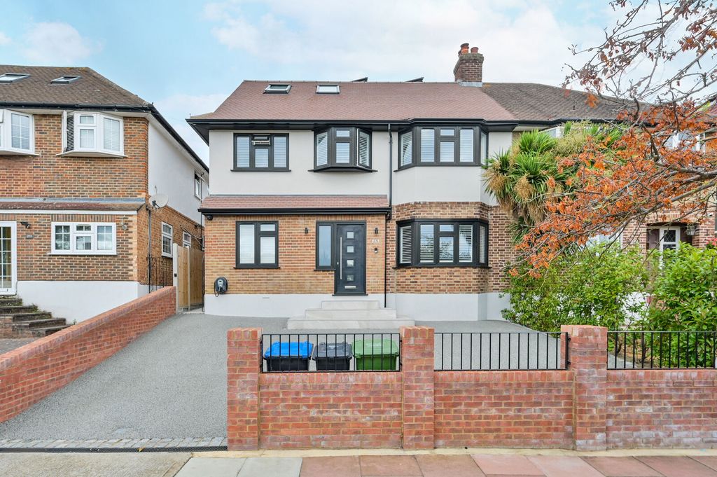 Property photo 1 of 29