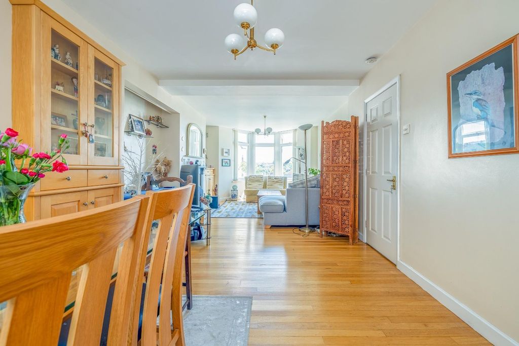 Property photo 3 of 28 00034File .Jpg