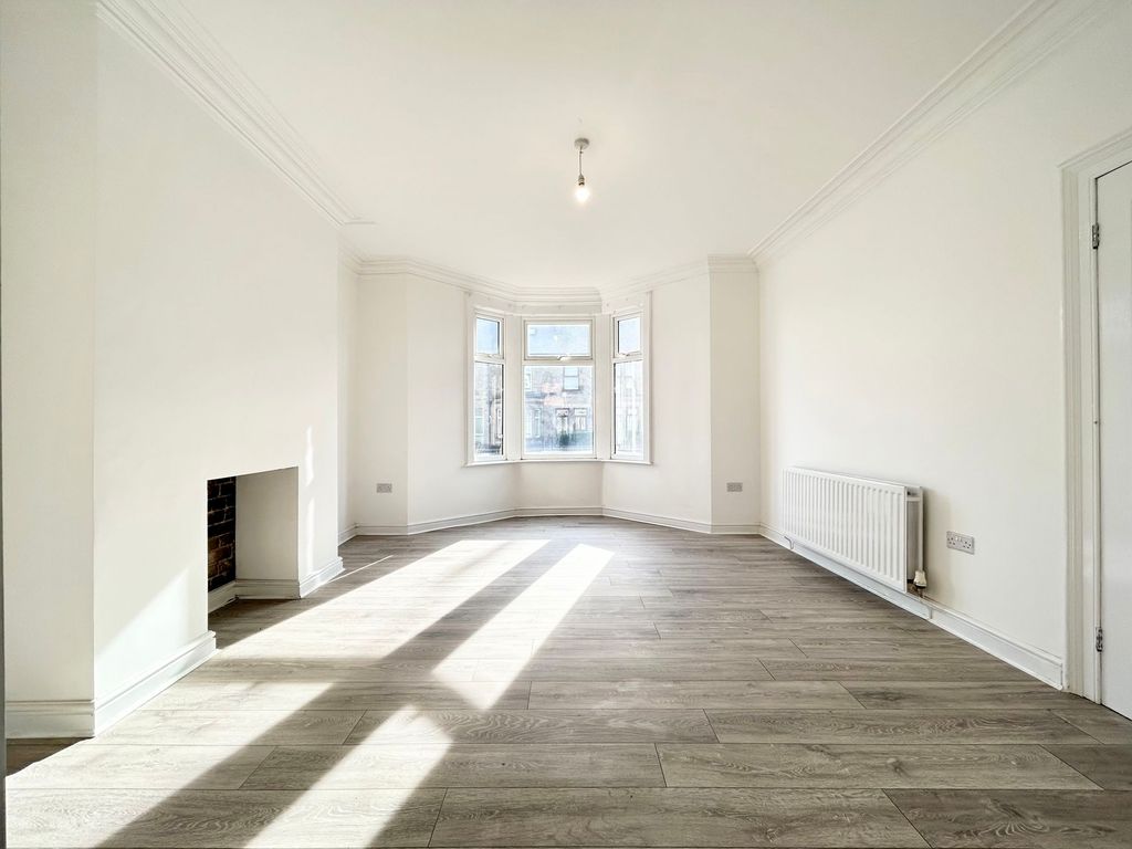 Property photo 3 of 26