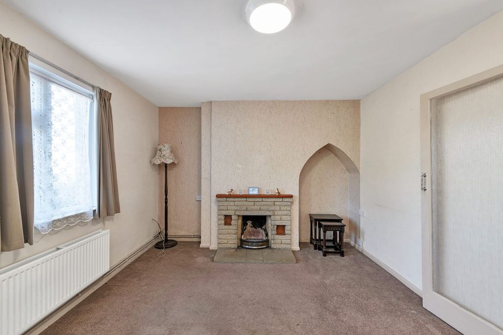 Property photo 2 of 22