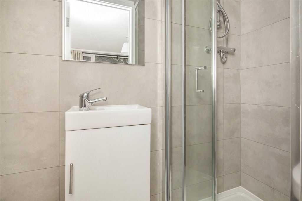 Property photo 3 of 6 Bathroom