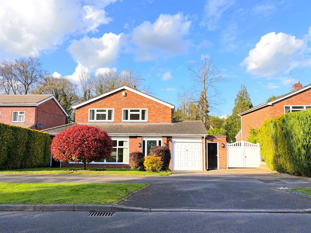 Property photo 1 of 21 Front