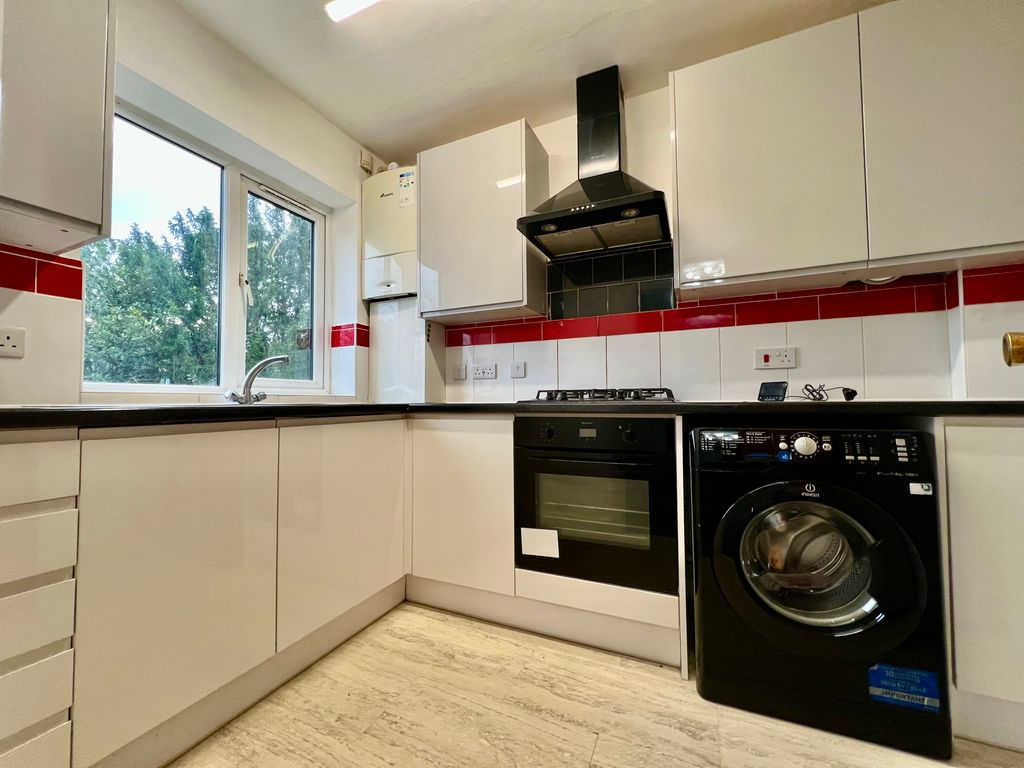 Property photo 2 of 11 Img_1210