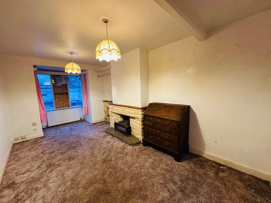 Property photo 3 of 5