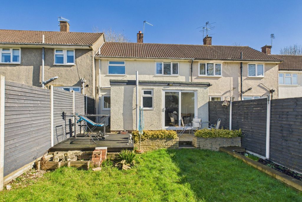 Property photo 2 of 18