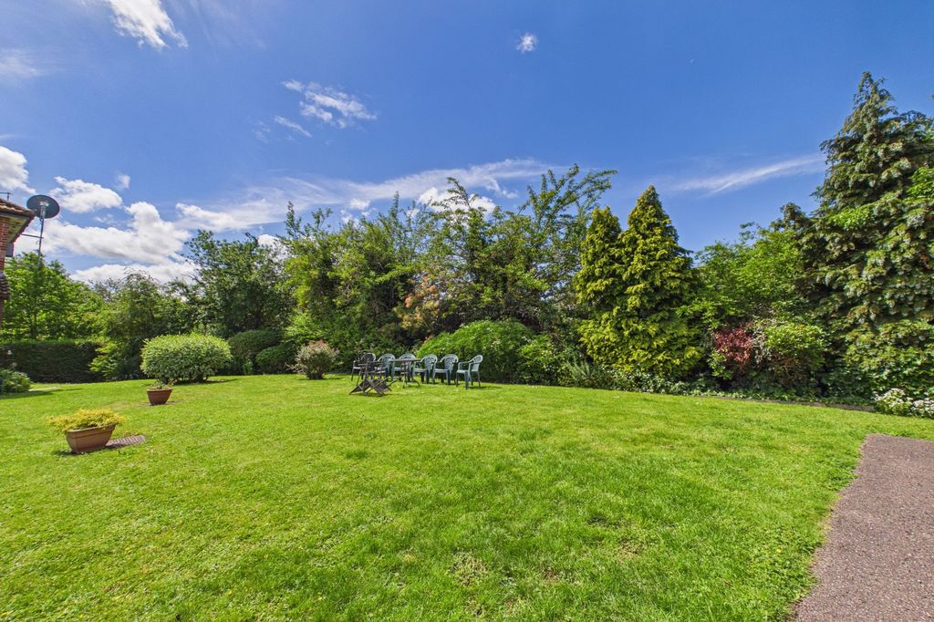 Property photo 2 of 15