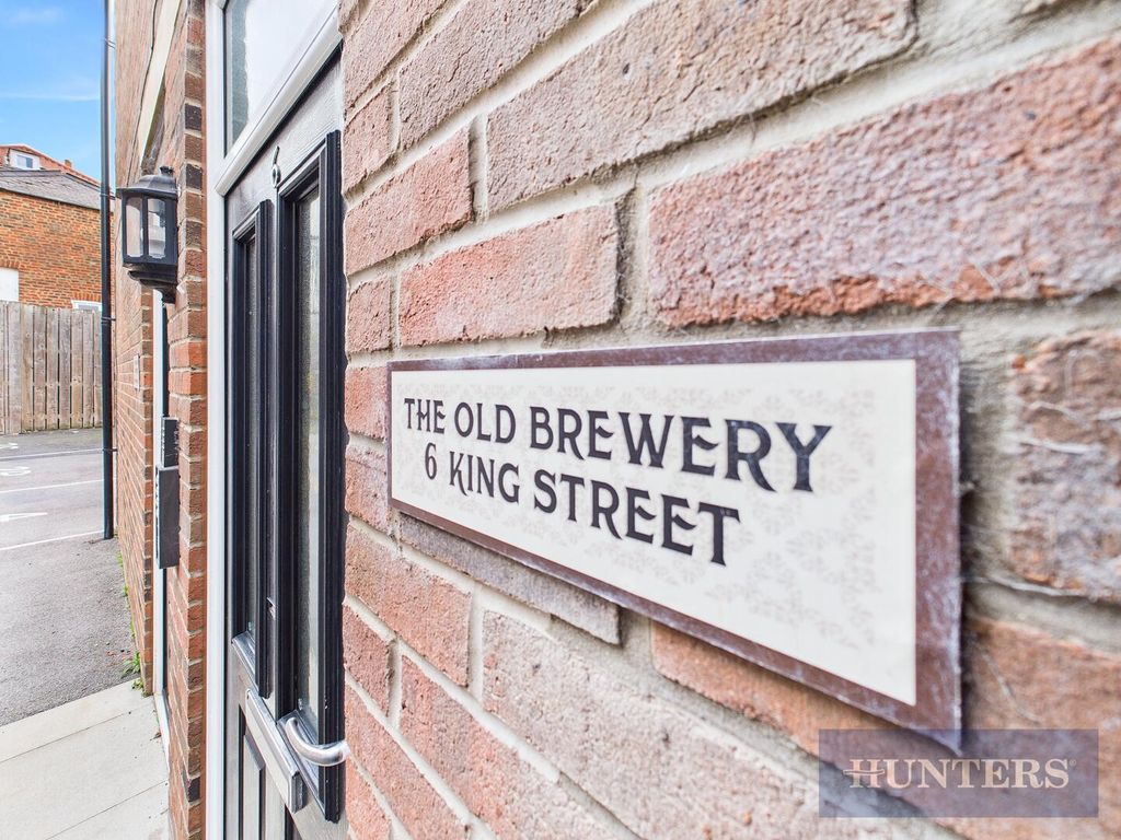 Property photo 2 of 24 Front (Exterior)