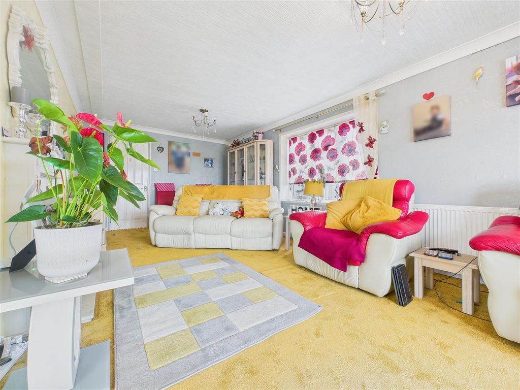 Property photo 3 of 20 Cam02453G0-Pr0193-Still013.Jpg