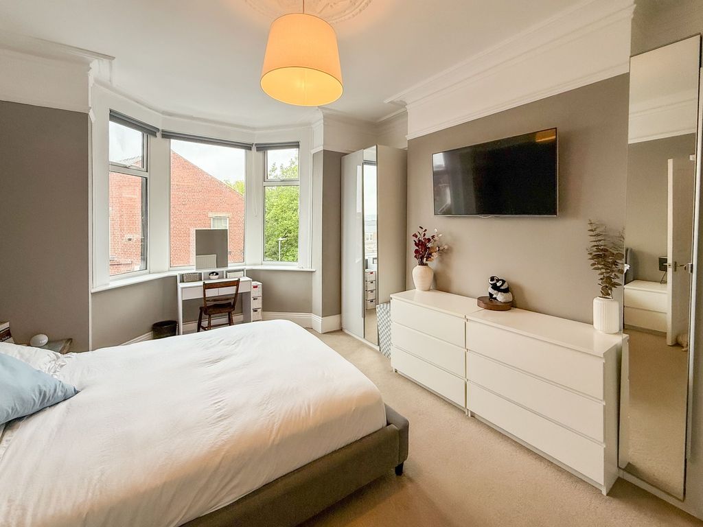 Property photo 3 of 12 Bedroom Two