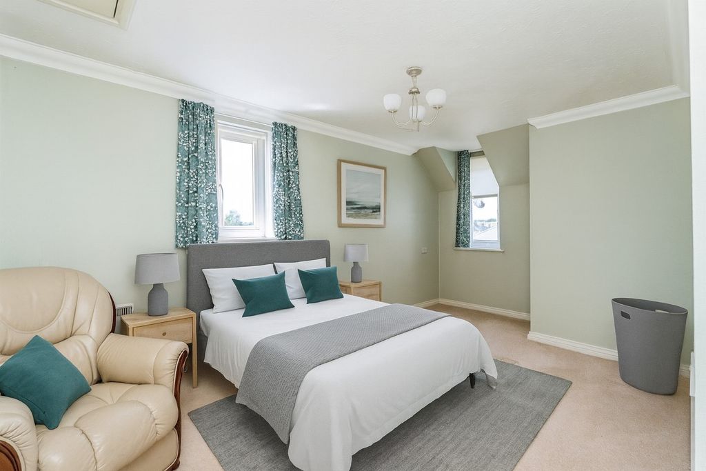 Property photo 3 of 10