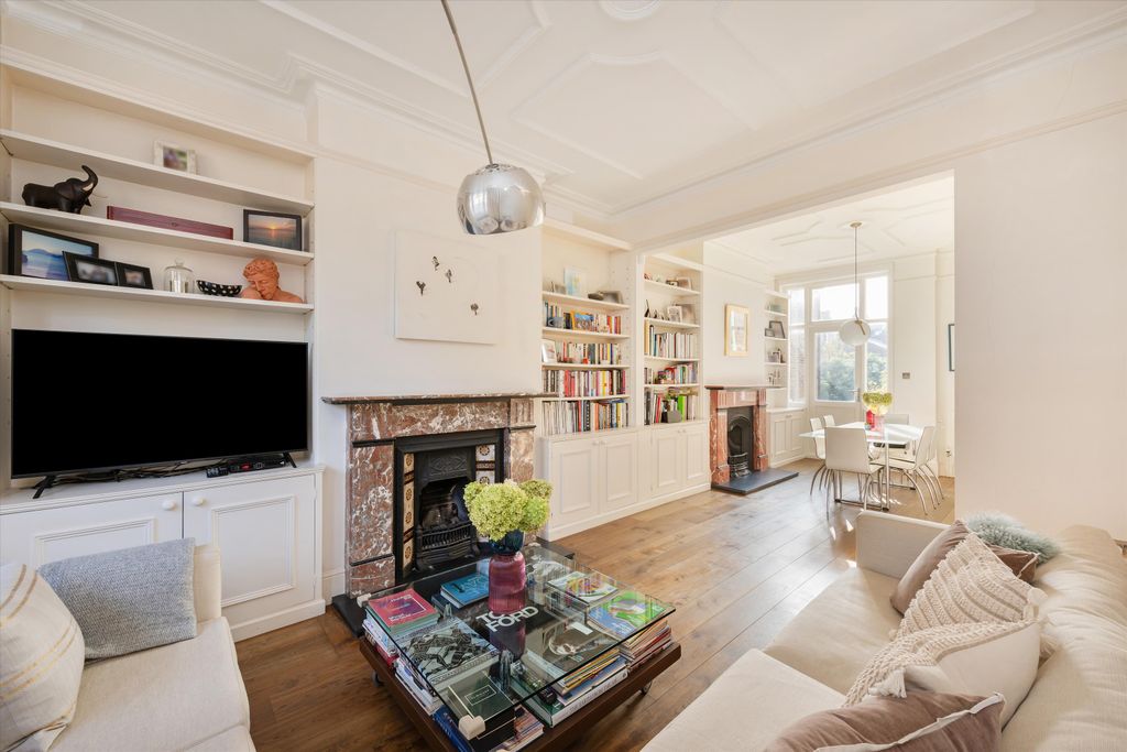 Property photo 1 of 17 Image