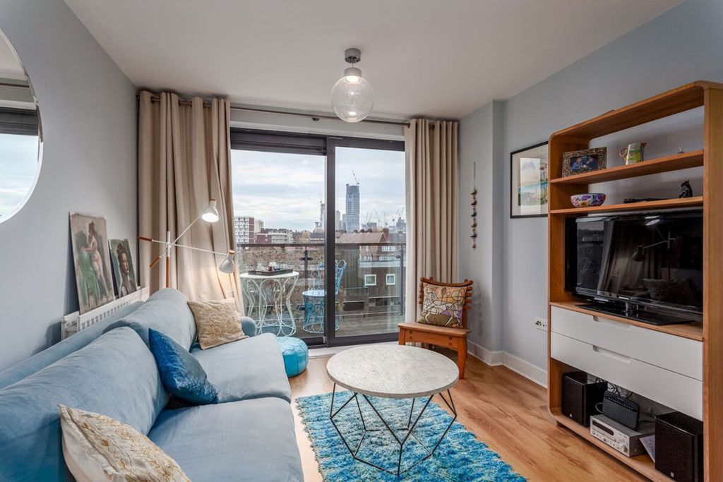 Property photo 1 of 27