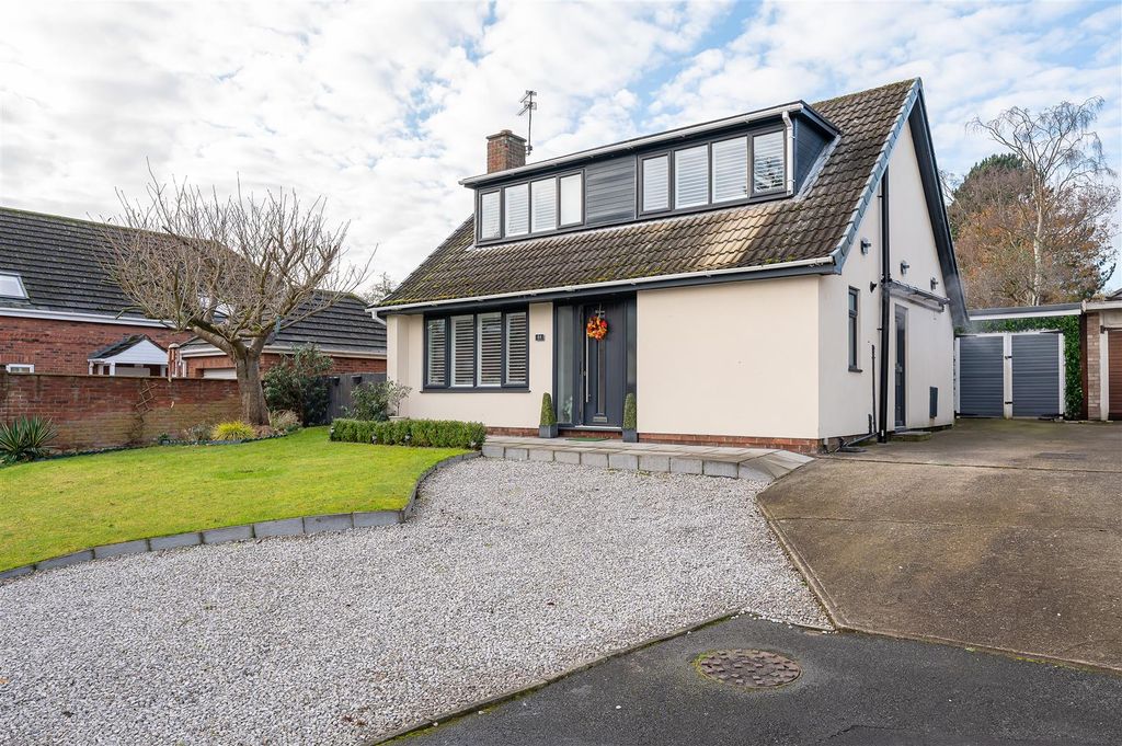 Property photo 1 of 15 External