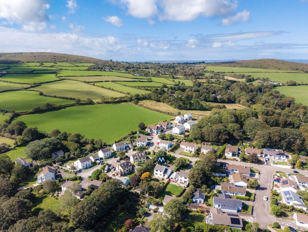 Property photo 1 of 18 4910651