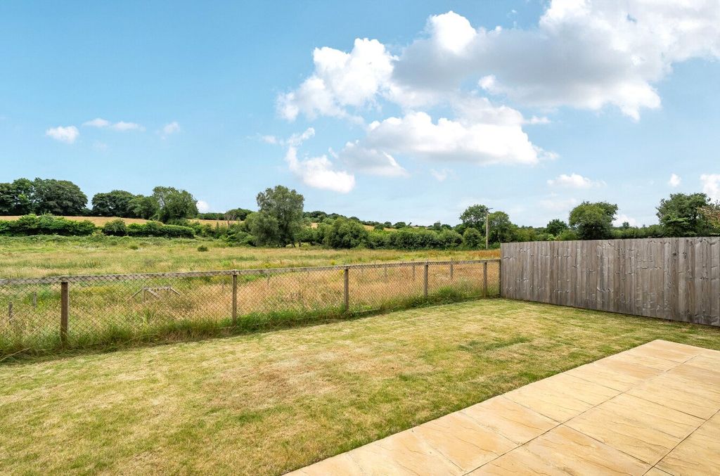 Property photo 2 of 7 Previous Holly