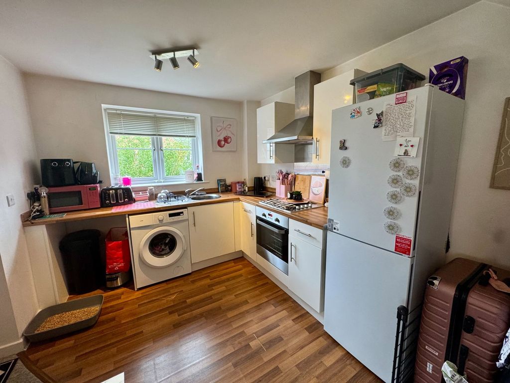 Property photo 3 of 13