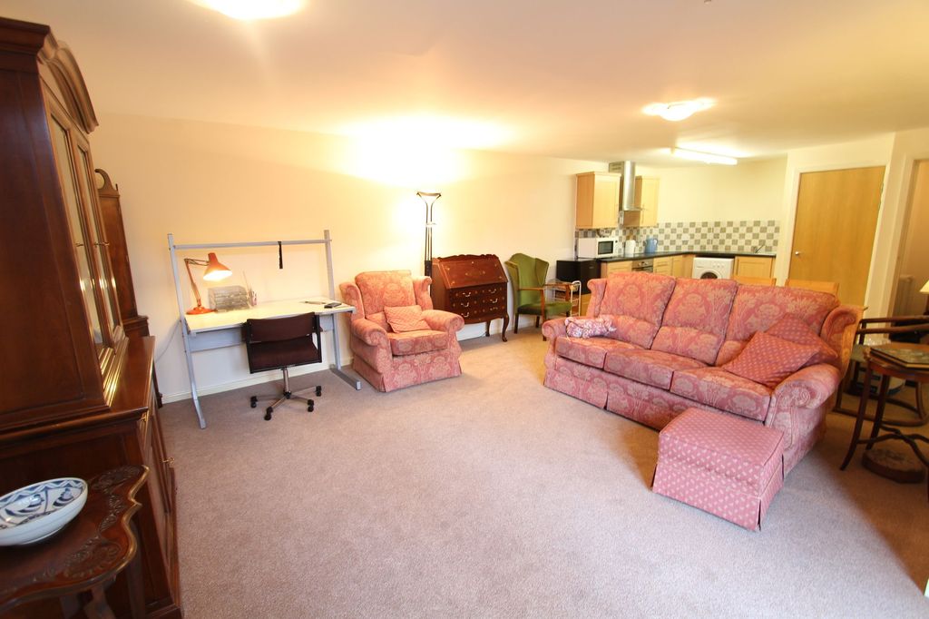 Property photo 2 of 5