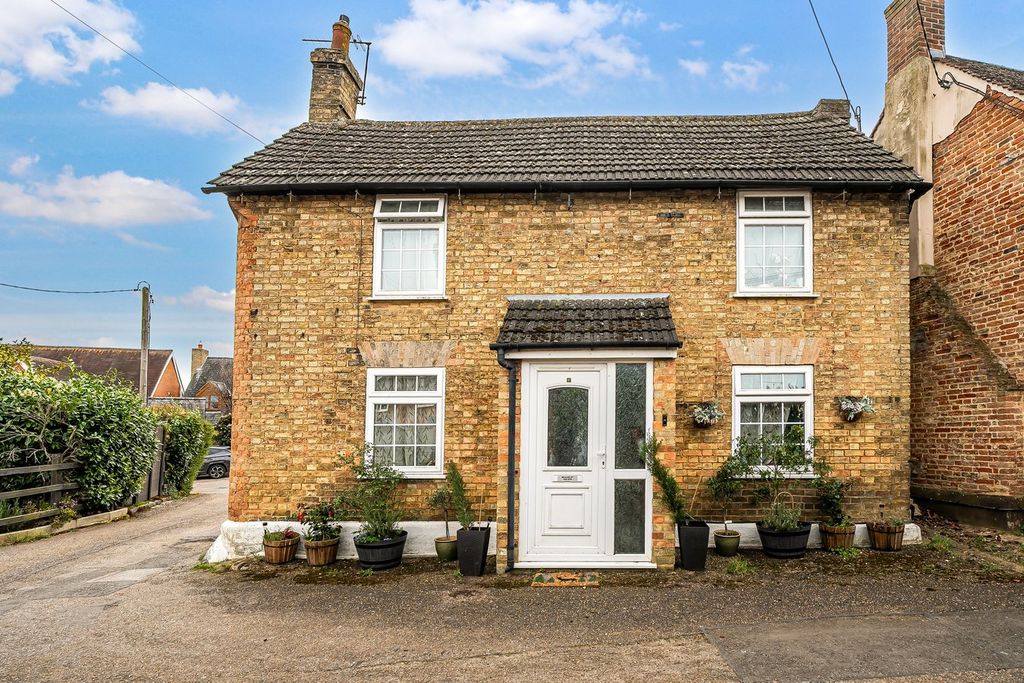 Property photo 2 of 17