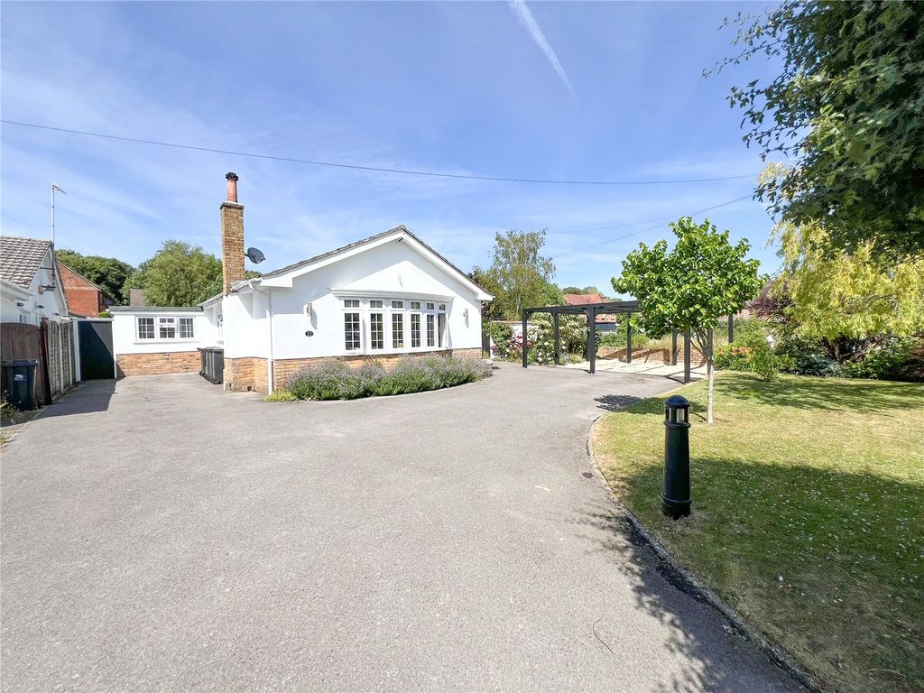 Property photo 1 of 32 Picture No. 04