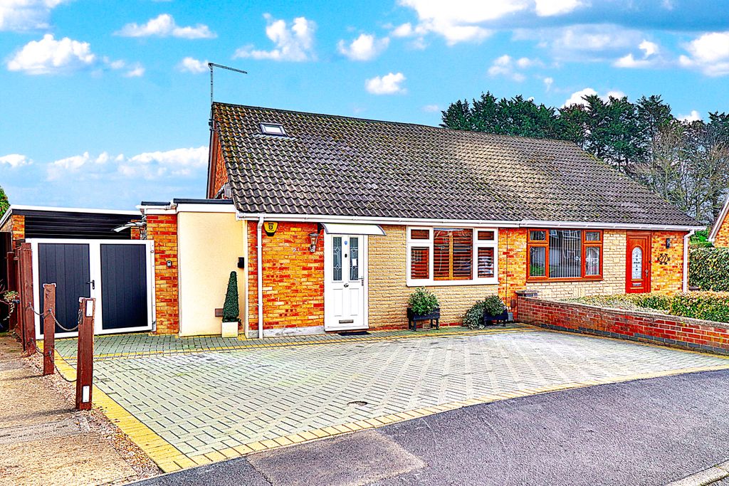 Property photo 2 of 11